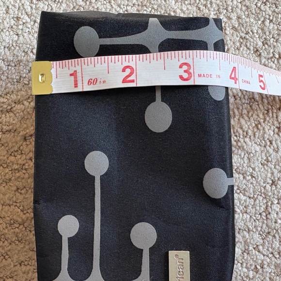 American Airlines Eames dot print amenity travel bag - Picture 8 of 11